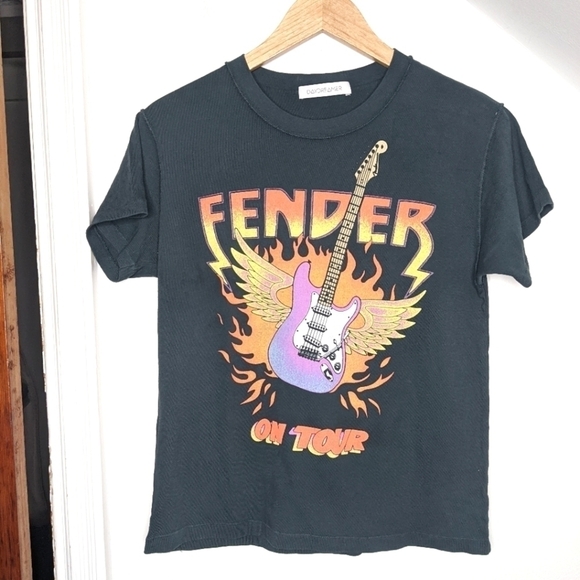 DAYDREAMER Fender on Tour Graphic Guitar Reverse Girlfriend Tee NEW Size S - Picture 1 of 6